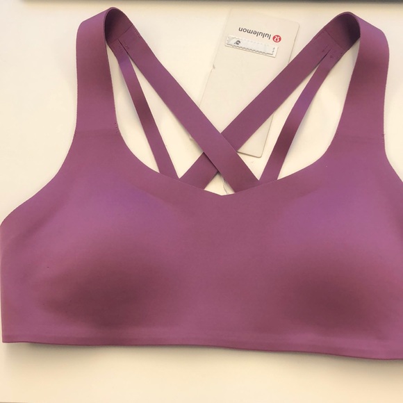 lululemon athletica Tops - NWT!! lulu laser focused bra!!😍